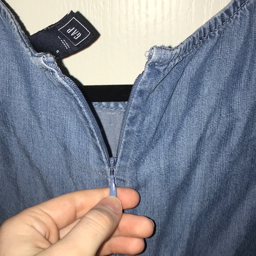 Small GAP Romper - Picture 3 of 5